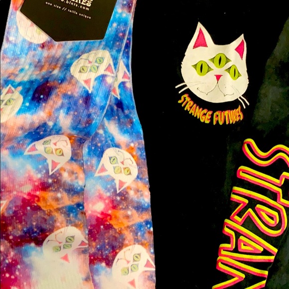 AS-PACK STRANGE FUTURE SWEATSHIRT AND LONG SOCKS - Picture 1 of 5